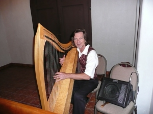 Oman Ken and his lovely Harp